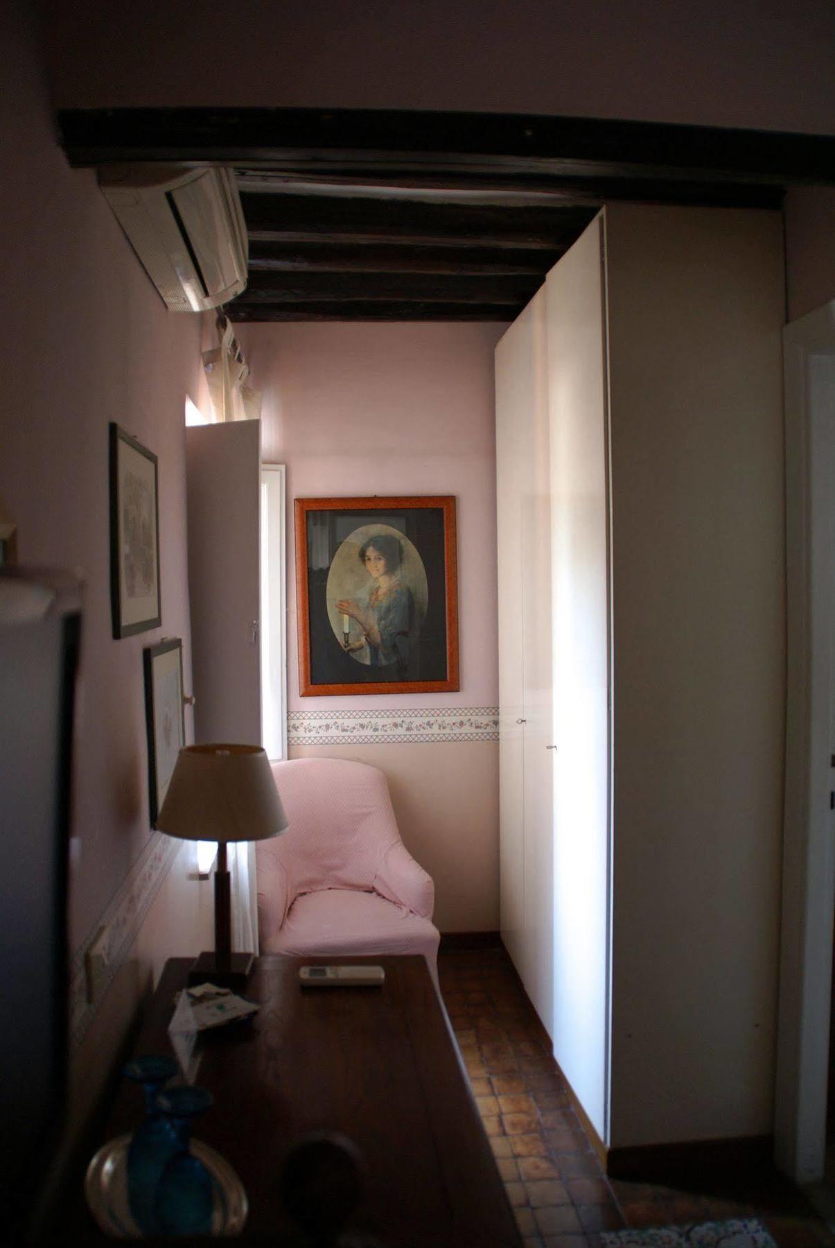 B&B Casa De Luca A Campo De Fiori Roma Exterior foto